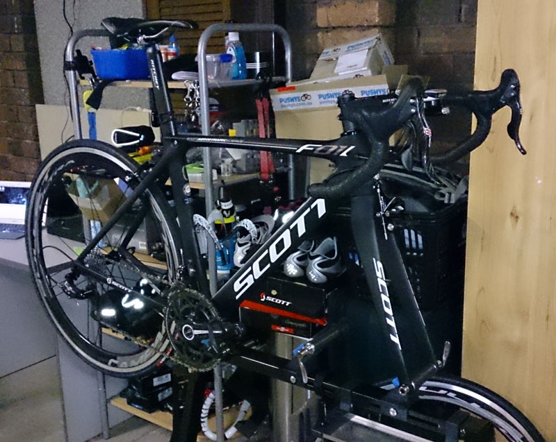 Tacx T3075 with Scott 
Foil